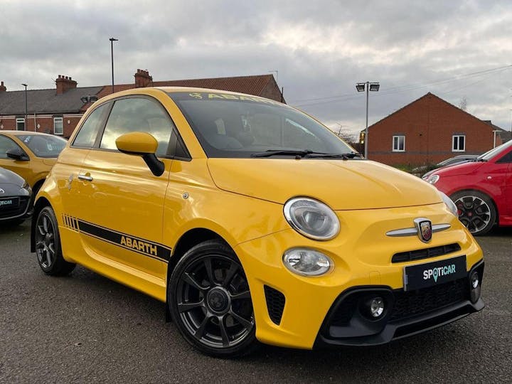 Yellow Abarth 595 1.4 T-jet 70th Euro 6 3dr 2019