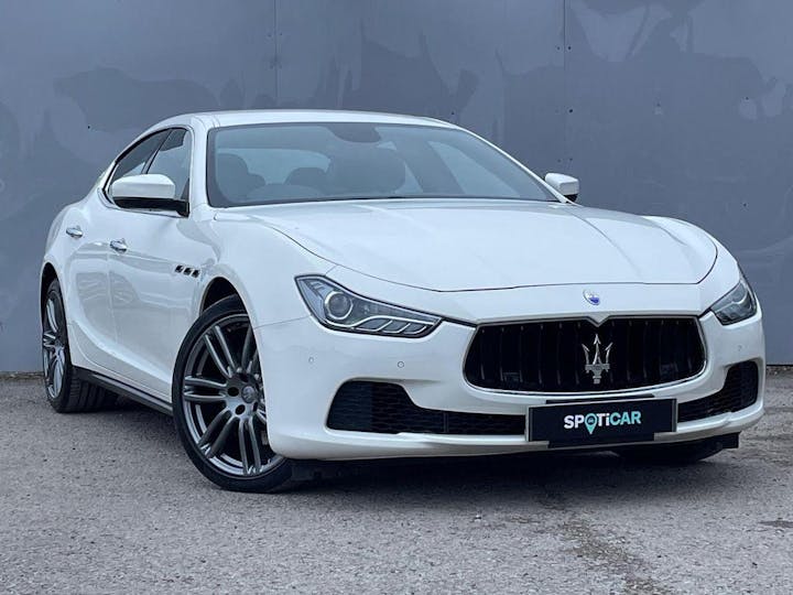 White Maserati Ghibli 3.0d V6 Zf Euro 5 (s/s) 4dr 2017