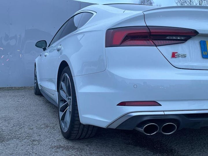 White Audi S5 3.0 TFSI V6 Sportback Tiptronic Quattro Euro 6 (s/s) 5dr 2018