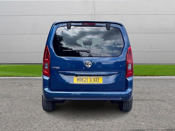 Blue Vauxhall Combo Life 1.5 Turbo D SE Euro 6 (s/s) 5dr (7 Seat) 2021