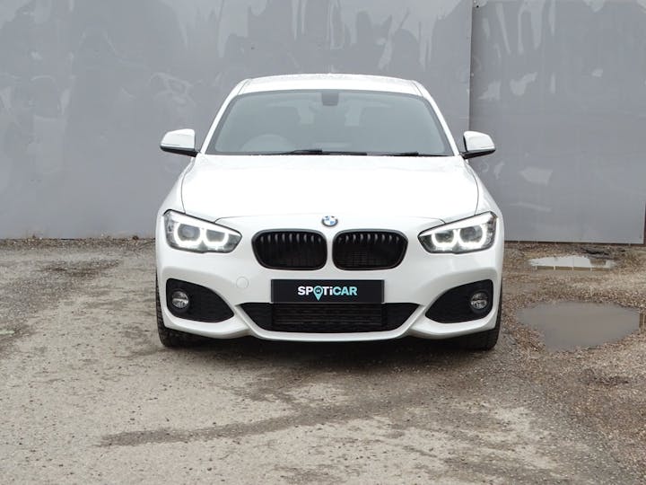 White BMW 1 Series 1.5 116d M Sport Shadow Edition Euro 6 (s/s) 5dr 2019