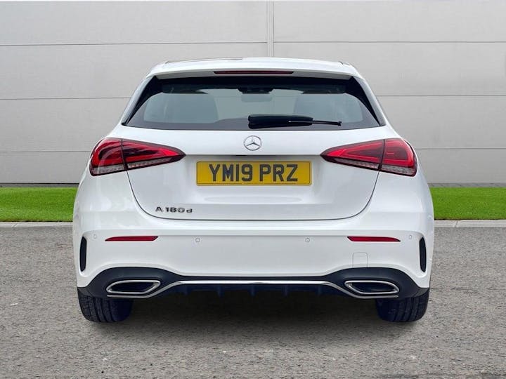 White Mercedes-Benz A Class 1.5 A180d AMG Line (premium Plus) 7g-dct Euro 6 (s/s) 5dr 2019