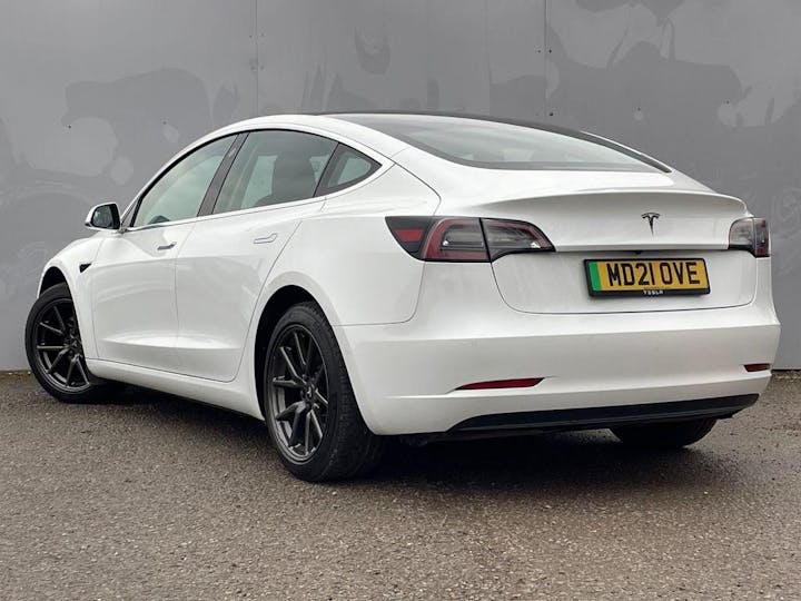 White Tesla Model 3 Standard Range Plus Auto Rwd 4dr 2021