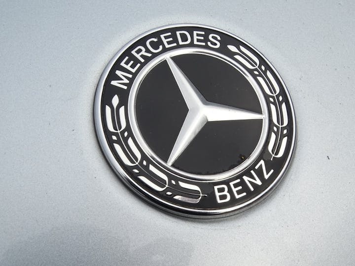 Silver Mercedes-Benz Glc-class Glc 250 D 4matic AMG Line Premium 2018