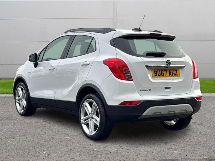 White Vauxhall Mokka X 1.6i Design Nav Euro 6 (s/s) 5dr 2017