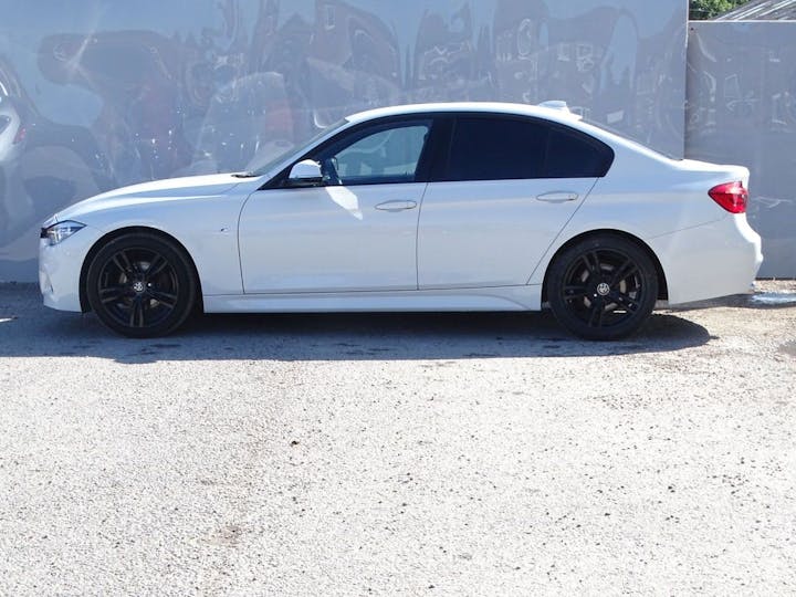 White BMW 3 Series 2.0 320d M Sport Euro 6 (s/s) 4dr 2016