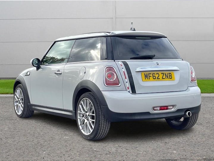 Silver MINI Hatch 1.6 Cooper D London 2012 Euro 5 (s/s) 3dr 2012