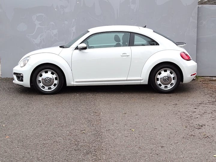 White Volkswagen Beetle Design TSI Bluemotion Technology 2016