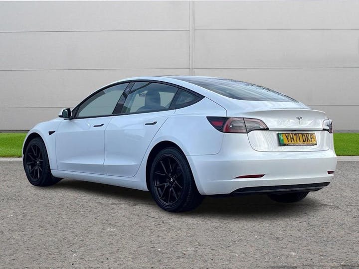 White Tesla Model 3 Standard Range Plus Auto Rwd 4dr 2021