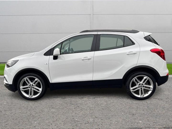 White Vauxhall Mokka X 1.6i Design Nav Euro 6 (s/s) 5dr 2017