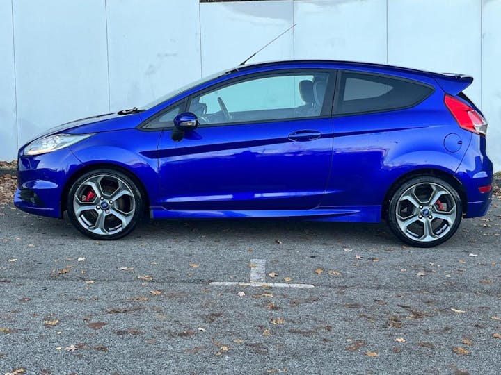 Blue Ford Fiesta 1.6t Ecoboost ST-2 Euro 5 3dr 2013