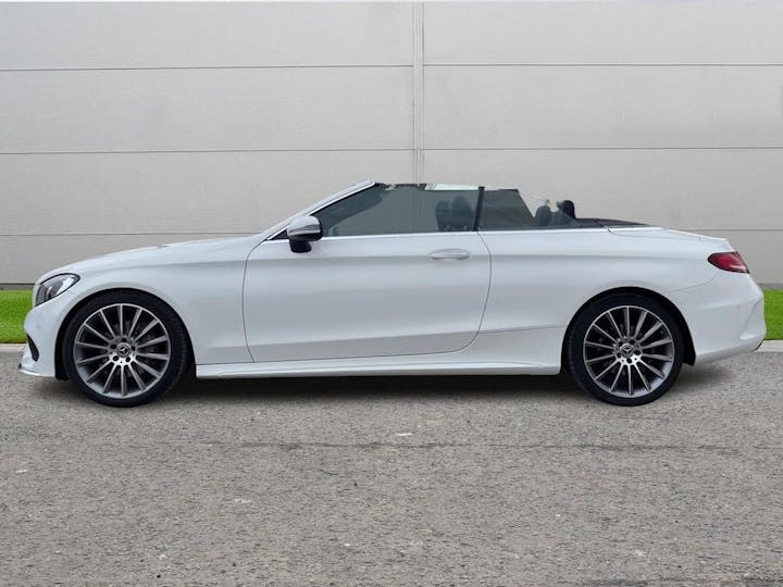 White Mercedes-Benz C Class 2.1 C220d AMG Line Cabriolet G-tronic+ Euro 6 (s/s) 2dr 2017