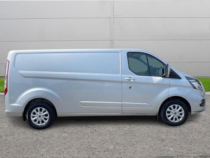 Silver Ford Transit Custom 2.0 300 Ecoblue Limited L2 H1 Euro 6 (s/s) 5dr 2021