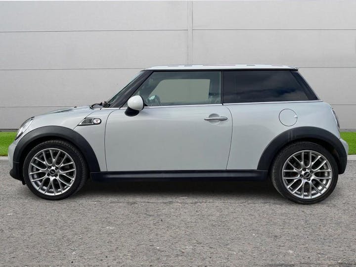 Silver MINI Hatch 1.6 Cooper D London 2012 Euro 5 (s/s) 3dr 2012