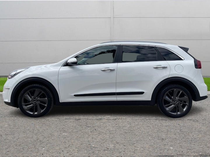 White Kia Niro 1.6h Gdi 3 Dct Euro 6 (s/s) 5dr ( 16in Alloy) 2018