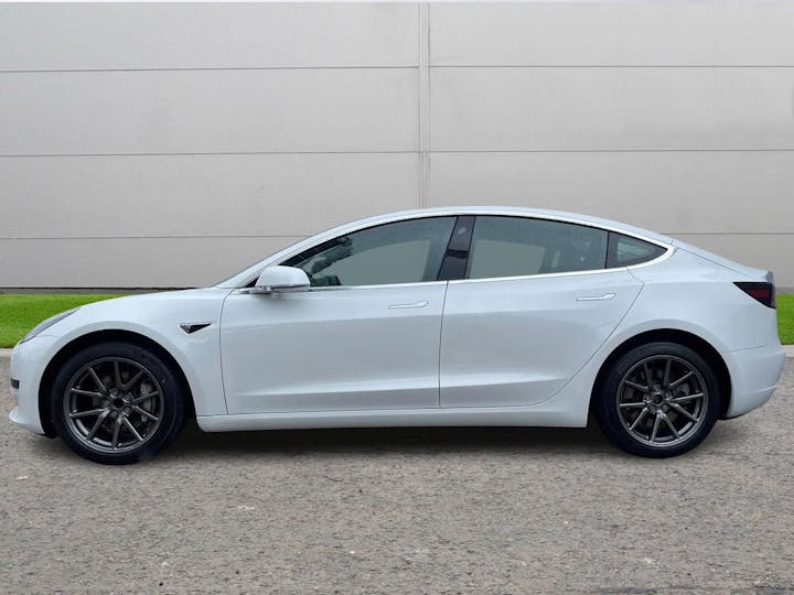White Tesla Model 3 Standard Range Plus Auto Rwd 4dr 2020
