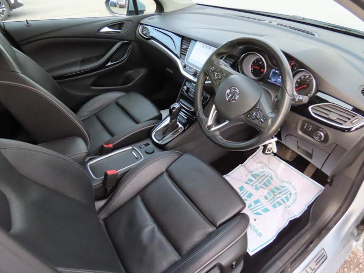Silver Vauxhall Astra 1.4i Turbo Elite Nav Auto Euro 6 (s/s) 5dr 2016
